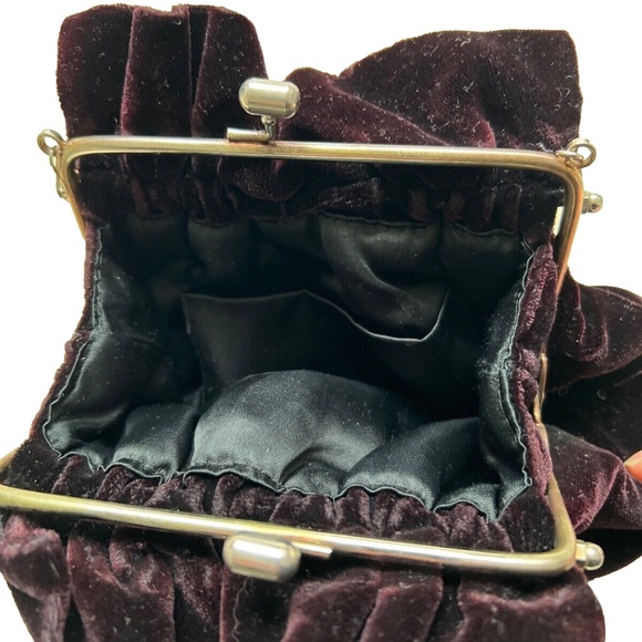 VINTAGE Purple Velvet Evening Bag Pouch Shoulder Chain Strap Witchcore - Picture 5 of 6